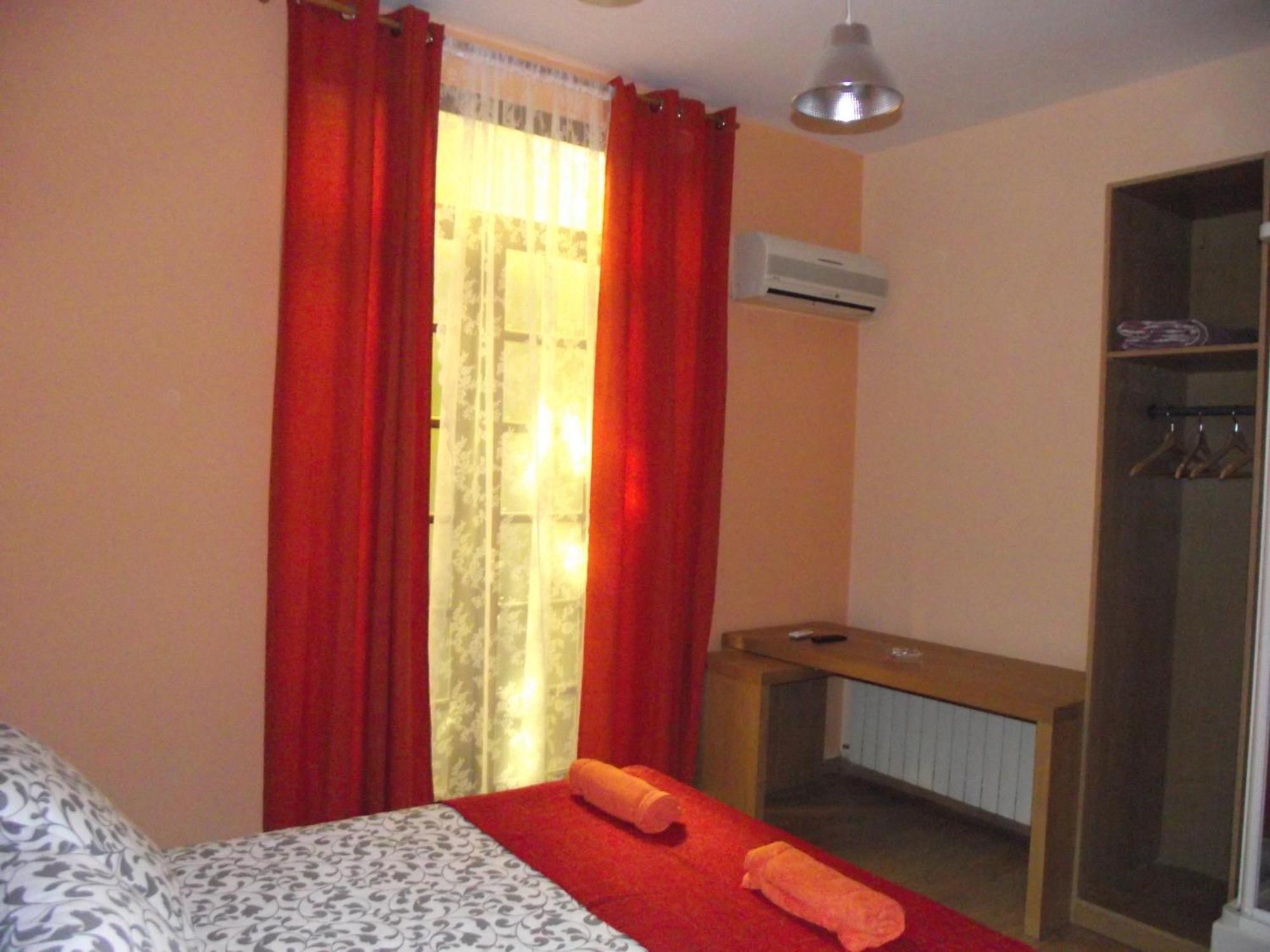 Village Rooms Multicolor 马德里 外观 照片
